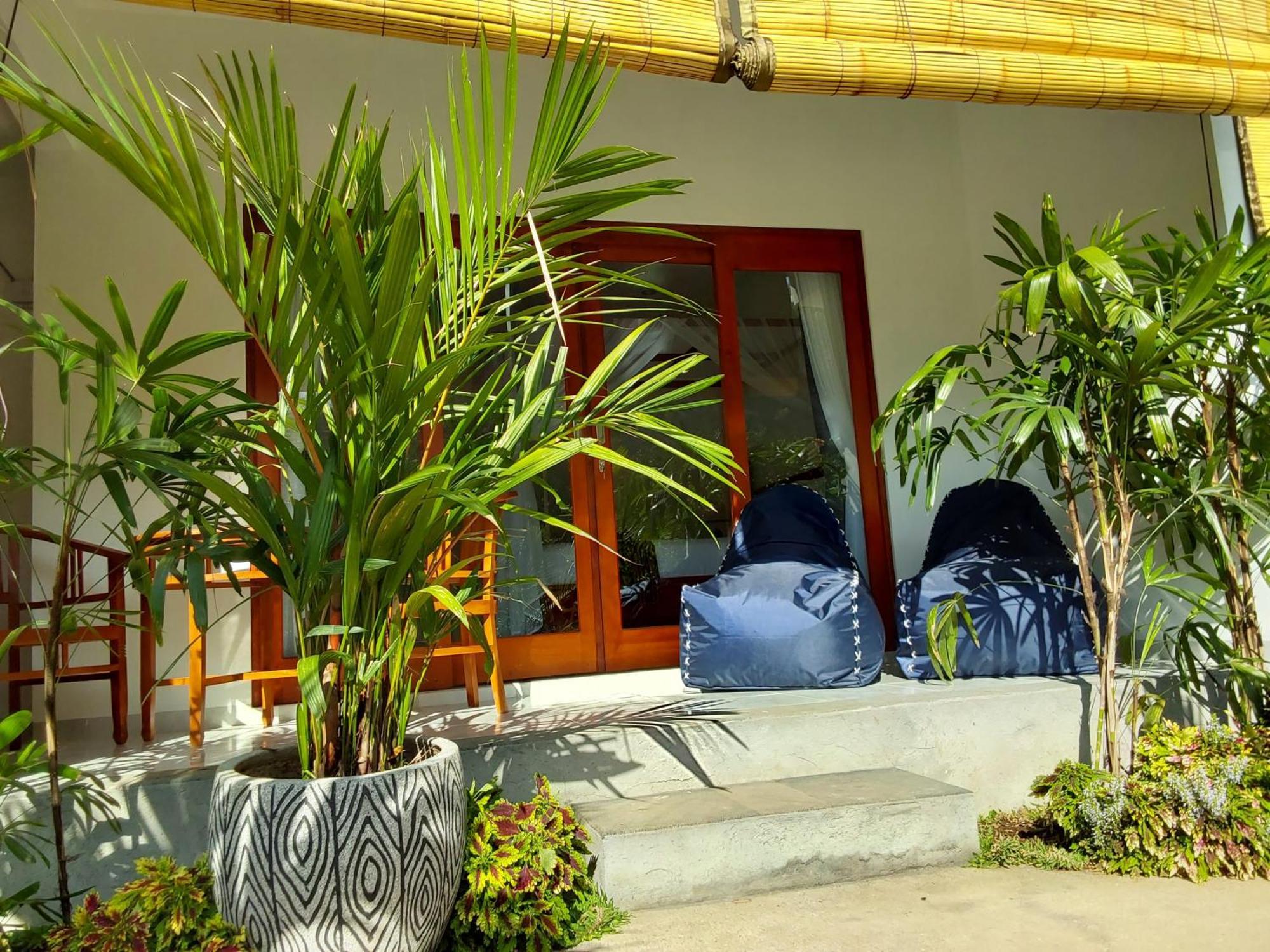 Okaoki Homestay Amed Exterior foto